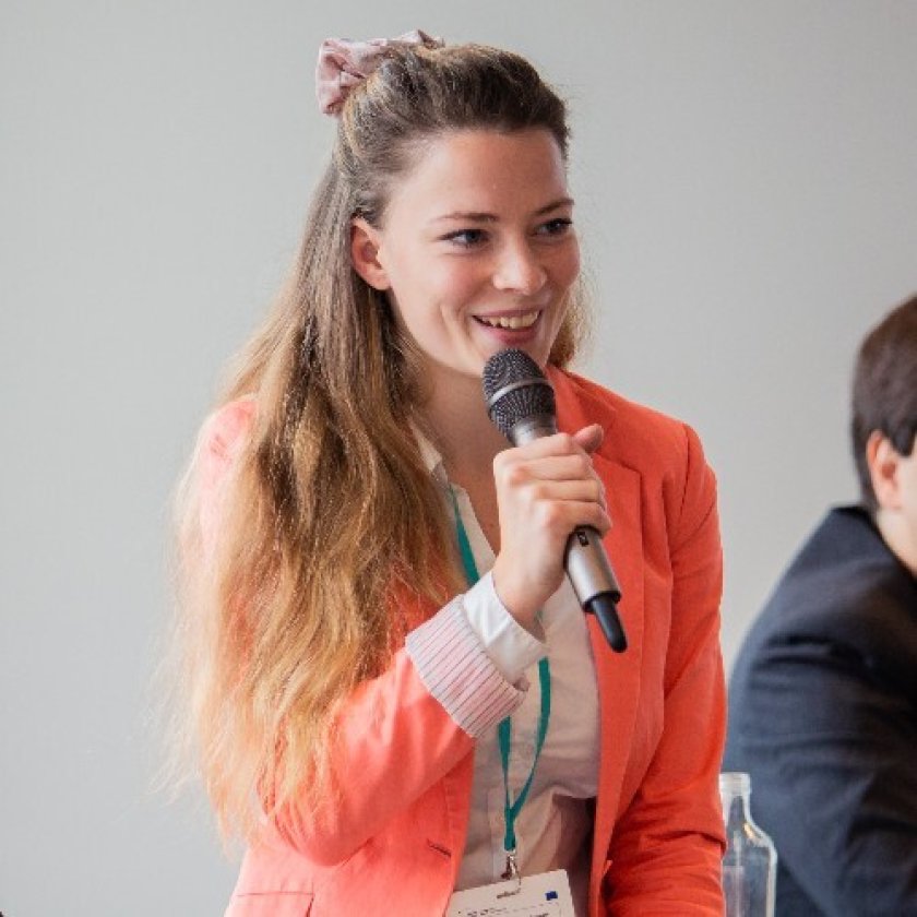 Tabea-Mueller.jpg Tabea-Mueller.jpg