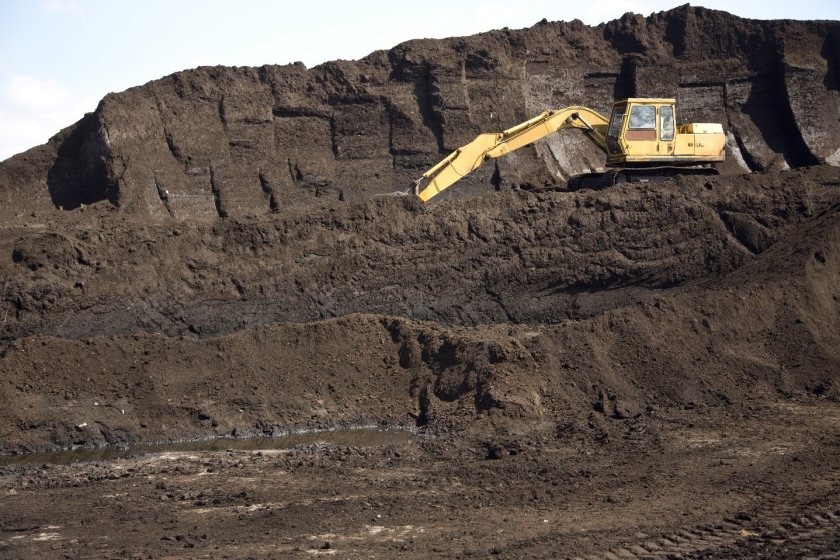 Exploitation of peat. Source: cparrphotos/Shutterstock.com Exploitation of peat. Source: cparrphotos/Shutterstock.com